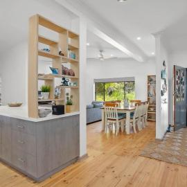 The Burrow - Pet-friendly Haven near Middleton Beach, hotel in Middleton