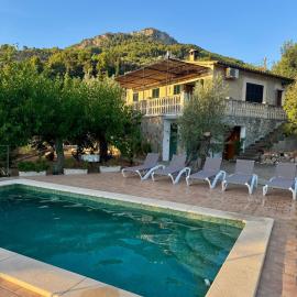 OLIVAR de S’HERETAT Trekking/ruta GR-221 (ETV/2099), Hotel in Sóller