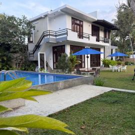 Yehens Villa with private pool