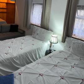 Clayburn Spacious Twin Bed Large Room