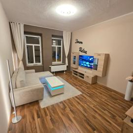 Boardinghouse mit 10 großen Apartments mit Parkplatz und Balkon, hotel en Chemnitz