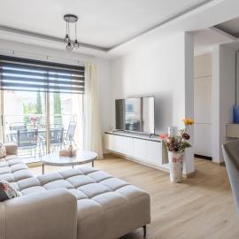 Luxury Apartment at Elysia Park, Pool, Spa, Balcony