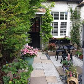 Beautifully appointed 1699 Coach stable area, hotel u gradu Deal