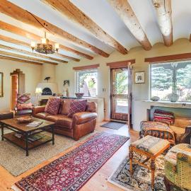 14 Mi to Taos Ski Valley 'Casa Tranquila' w/ Views, hótel í El Prado