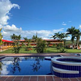 Hotel Campestre San Fernando, מלון 