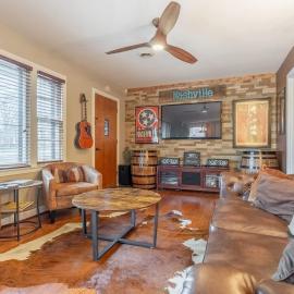 The Musicians Cottage by Stay Local Nashville