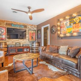 The Musicians Cottage by Stay Local Nashville