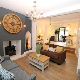 Amazing City Cottage close to River