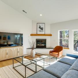 Golf & Hike! Home in Lake Almanor West Community, hotel u gradu Čester
