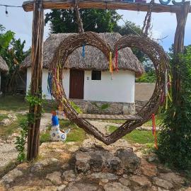 Viesnīca Cabaña 2 Los Gallitos Ecolodge pilsētā Sacalum