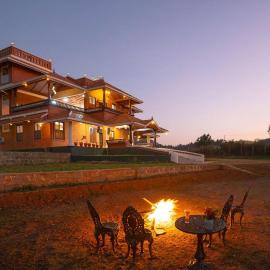 StayVista at The Wild Escape with Pool，Dharmapuri的飯店