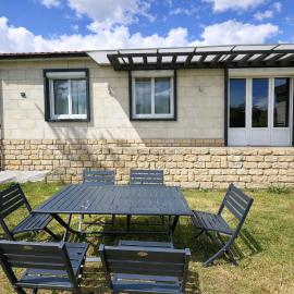Maison de vacances 6 personnes près de Bordeaux Green Escape, hotel in Cenon