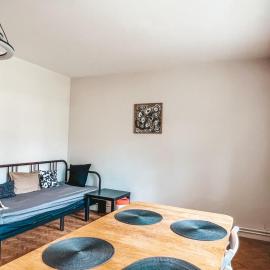 Quiet apartment Place Marine center Maisons Laffitte, hotell i Maisons-Laffitte
