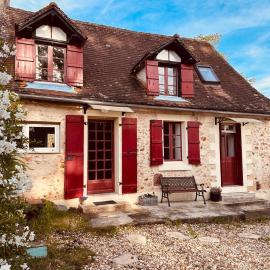 Les Deux Canards Perdus, hotel in Rouffignac Saint-Cernin