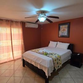Paradise suites , Hotel and golf cart rental