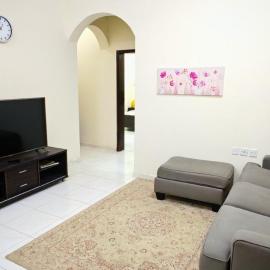 Cozy 2 Bedroom Apartment next to garden, Hotel in Sitra