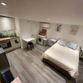 Cosy, self-contained guest house