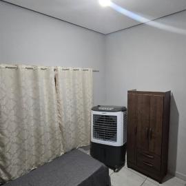 Casa próxima à Praia do Cerrado e centro, hotel a Goianésia