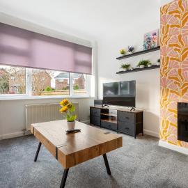 Saltney에 위치한 호텔 Modern 3-Bedroom House for 5 with Free Parking