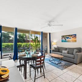 Beachside Kihei Stay | Pool + Walk to Dining