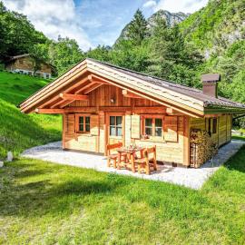 Chalet La Piciola by Interhome, hotel i Stenico