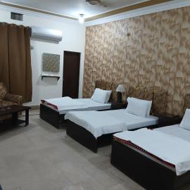 Regal Guest House, hotel in Bahawalpur