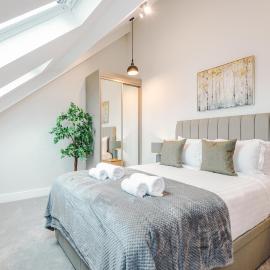 Rock Mill - Deluxe Duplex Apartment with Balcony, hotel a Stony Middleton