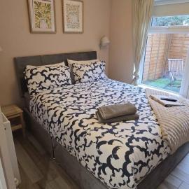 Lawson Lodge, hotel di Alveston