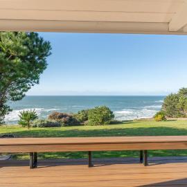 A - Pacific Seascape, Hotel in Albion