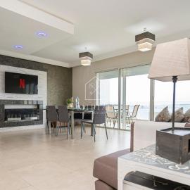 Elegant Apartment in a Secure Residence with Stunning Ocean View