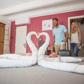 Auberge Les Voûtes à Lanas Sud Ardèche proche Balazuc et Vogüé, hôtel à Lanas