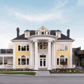 Claramount Club, hotel em Picton