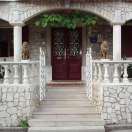 Apartments and Rooms Deskovic, hotel a Mošćenička Draga