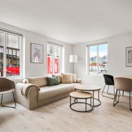City Center, Light & Modern Apartment