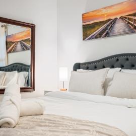 Charming Boston Retreat 3BR Parking Perfect for Families & Groups
