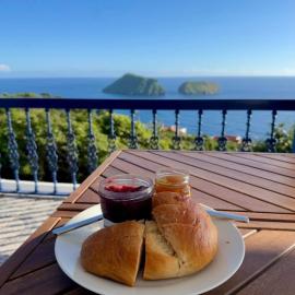 Island View Retreat, hotel v destinaci Feteira