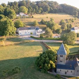 Hazelnut House - Luxembourg's Secret Small Hotel: Girsterklaus şehrinde bir otel