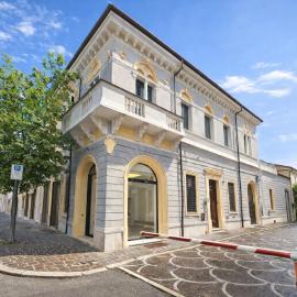 Viesnīca Alloggi Avezzano 01 Residenza Liberty pilsētā Avecāno