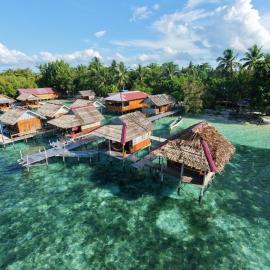 Adefiro Homestay, hotel di Besir