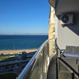 Mont Blanc :Appartement, vue sur mer à 2 minutes de la gare.