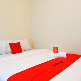 RedDoorz near Universitas Diponegoro Semarang 2 – hotel w mieście Semarang