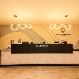 THE CONTINENTAL INN & SUITES