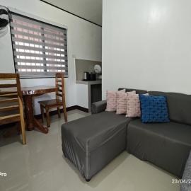 Tarlac में, होटल CristoRey Capas Tarlac GuestHaws R205