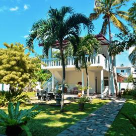 Abhimani Bungalows, hotel ad Aluthgama