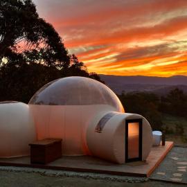 Romantic Stargazing Retreat - Beyond Bubbles, hotel in Kanimbla
