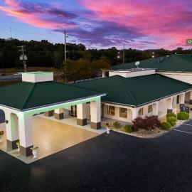 Quality Inn Dandridge, хотел в Дандрижд