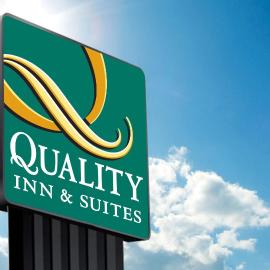 Quality Inn & Suites Woodstock near Lake Geneva, hotel in Woodstock