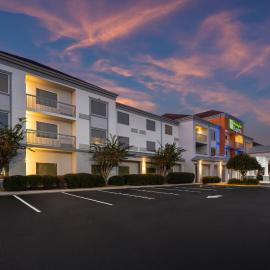Holiday Inn Express Tifton by IHG, khách sạn ở Tifton