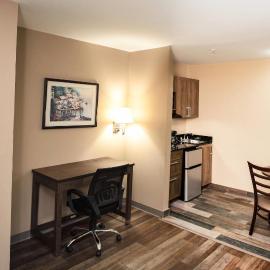 Suburban Studios Charlotte - Ballantyne, hotel Charlotte-ban