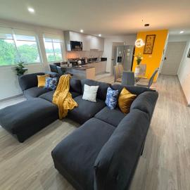Sea Foam Villa - Buccoo - Lovely 3 BR, Fully AC, מלון בBuccoo